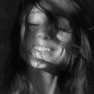 Ariana Grande — Stay