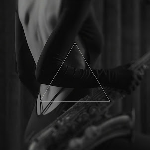 Peter Axon — Smoke & Strings