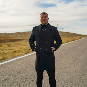 Serkan Nişancı — Eller Üzer